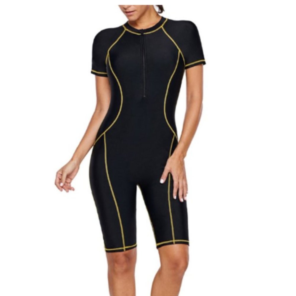 Mid-Ten Short Sleeve Surfing Swimsuit Zipper front